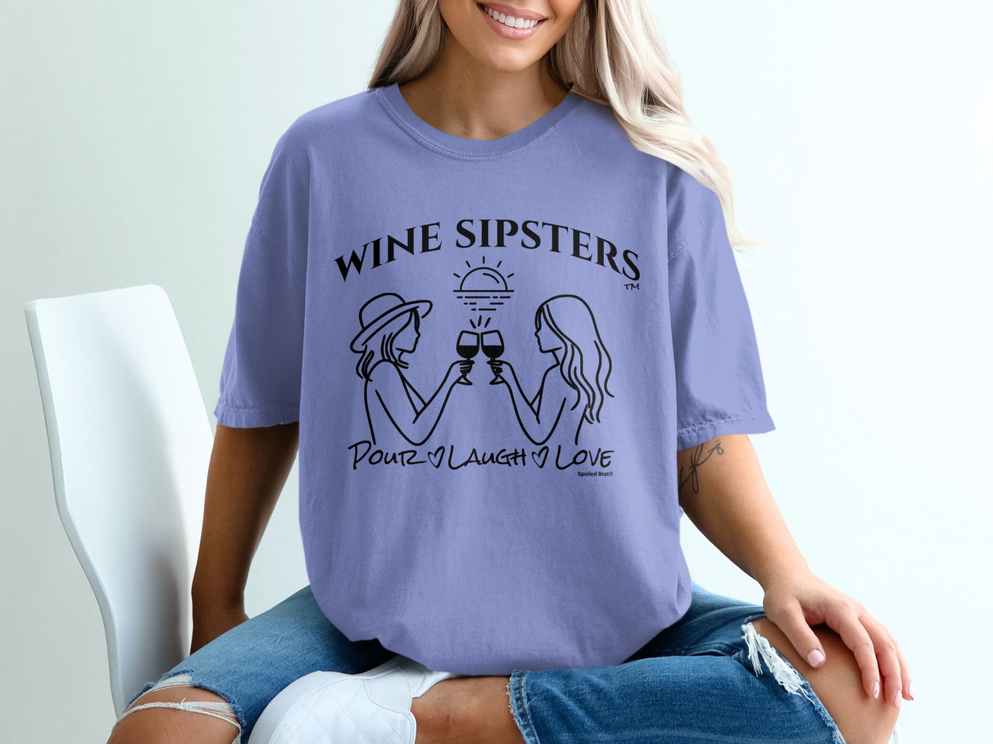 WINE SIPSTERS POUR LAUGH LOVE Sunset Design Sweatshirt product type